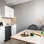 Apartman House'27